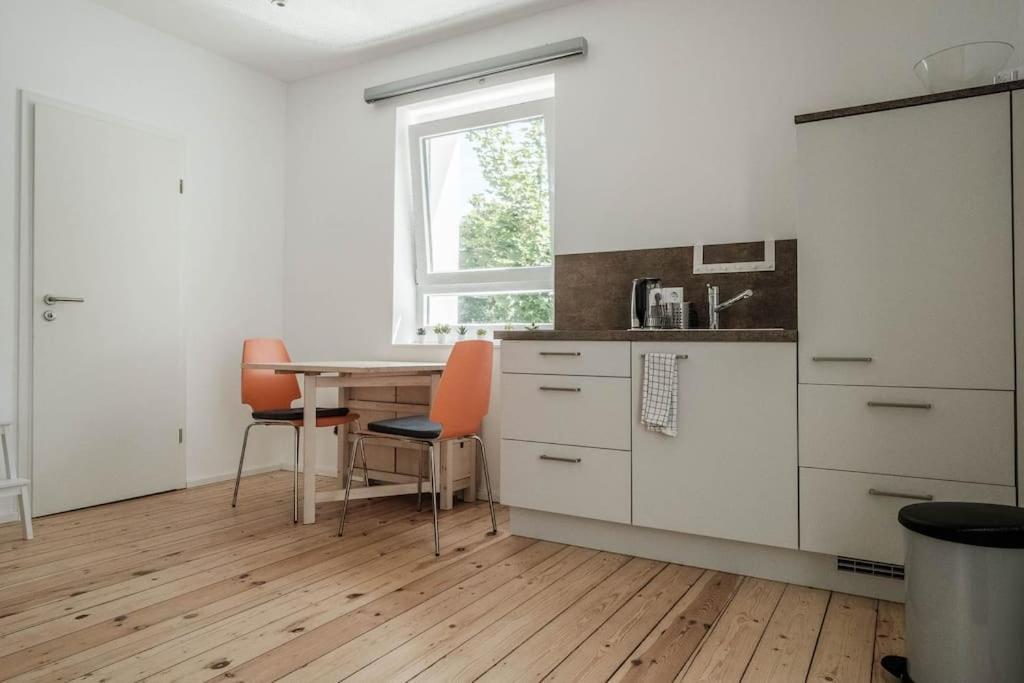 Kinderklinik, 600M Zum Bahnhof 2B Siegen Zewnętrze zdjęcie