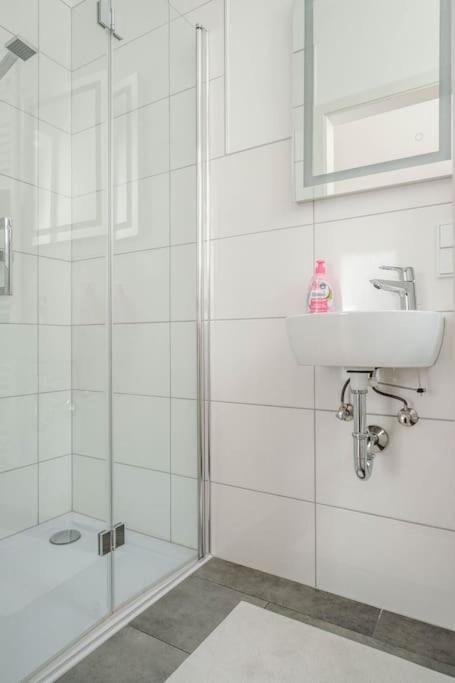 Kinderklinik, 600M Zum Bahnhof 2B Siegen Zewnętrze zdjęcie